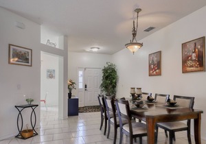 10 Miles to Disney, Private Pool, Quiet Neighborhood - Snowbirds Welcome