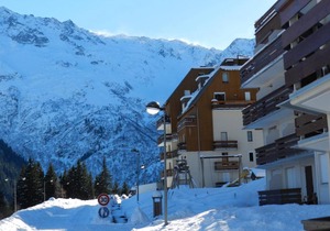100m from ski slopes, parking, tv, ski locker, 24m², Les 7 Laux