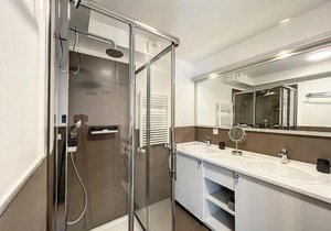 Appartement rénové à Chamonix, balcon, parking - FR-1-507-37