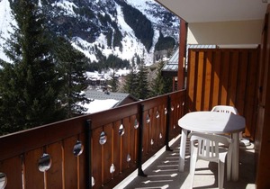 Cozy apartment with large south-facing balcony, 6 pers, central Pralognan