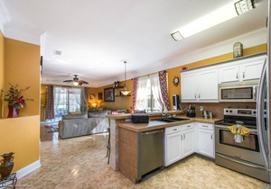 EV 536 - 4 Bed 2 Bath Home with Screened-In Pool