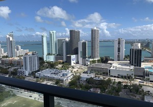 Gorgeous modern apartment in the heart of Miami