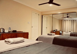 Homestay near by Bond University/Palmer golf course