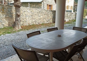 Jausiers: 50m² T3 apartment with terrace, pool, pets allowed