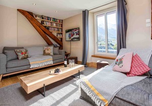 La Belle Epoque apartment - an apartment that sleeps 8 guests in 3 bedrooms
