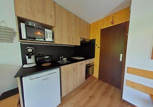 Le Grand-Bornand : Studio cabine, au pied des pistes, 5 couchages - FR-1-241-15