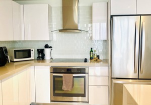 Lovely 2 bedroom condo in central Miami!