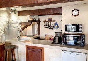 Mezzanine Studio Near Beach in La Favière, Bormes Les Mimosas - Parking Included