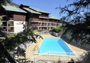 Residence Val Blanc 1 - South facing apartment in the heart of the village, close to ski lifts