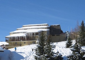 Ski-In/Ski-Out 2-Room Apartment with Cabins - Sleeps 8 - Near Shops and Childcare