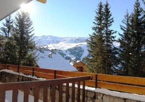 Studio à Méribel, proche pistes et commerces, balcon - FR-1-180-553