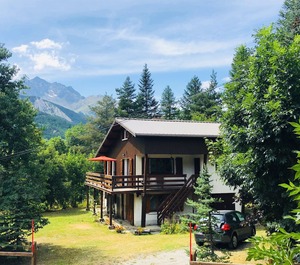 Les Bains Chalet 