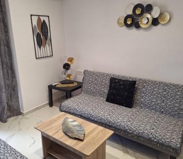 Petaloudes Apartment | EFReMIAS PLACE
