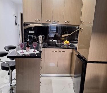 Petaloudes Apartment | EFReMIAS PLACE