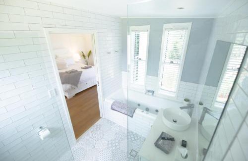 Mount Tamborine Hotel | Hampton Estate Wines