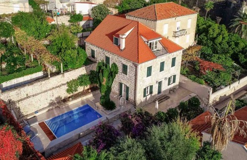 Pile Villa | Villa ∙ 6 bedrooms ∙ 12 guests