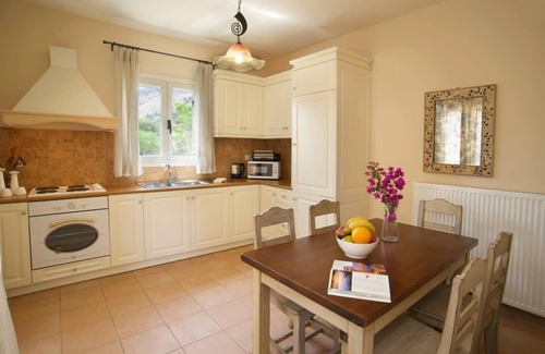 Makriotika Villa | Villa Alkioni, Stamoulis villas at the heart of the island