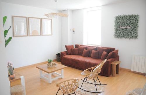 Dompierre-sur-Besbre Apartment | À 8min du parc LE PAL Le cocon de Kenna