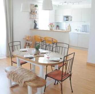 Dompierre-sur-Besbre Apartment | À 8min du parc LE PAL Le cocon de Kenna