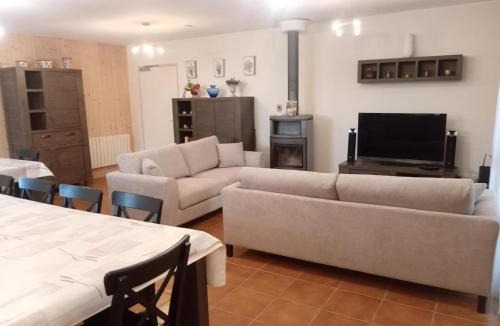 Mesples House | Éco-gîte familial avec jardin, proche sentier randonnée - FR-1-489-484