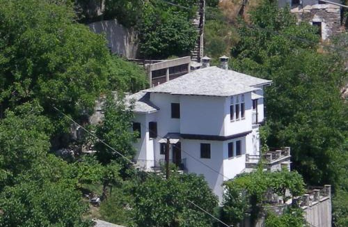 Makrynitsa House | Άνετος χώρος με parking, αυλή και θαυμάσια θέα