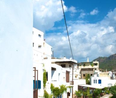 Pilalimata Apartment | Τhe White Houses