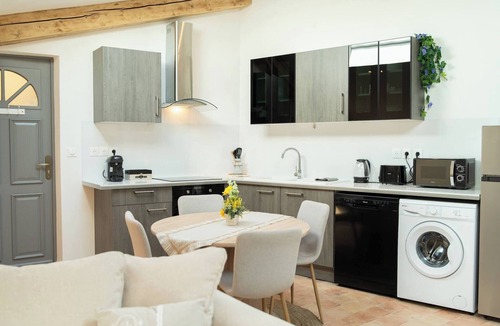 Riez Apartment | 1 Bedroom Apartment In Riez