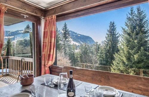 Le Planellet Apartment | 1-bedroom apartment with parking and elevator near the slopes in Megève