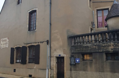 Saint-Amand-Montrond House | 1 Bedroom Private Vacation Home In Saint-Amand-Montrond