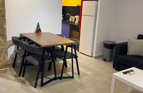 Old Town Apartment | #1 Free Parking (Public) - The Urban Nest