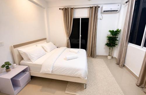 Hulhumale Apartment | 10-Min Airport Shuttle, 1-Min Beach, 2BR SeaView Terrace & SmartLock - Breezy Home