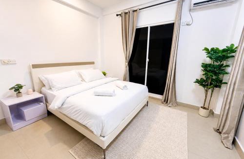 Hulhumale Apartment | 10-Min Airport Shuttle, 1-Min Beach, 2BR SeaView Terrace & SmartLock - Breezy Home