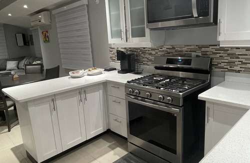Falmouth House | 10 min drive to beach