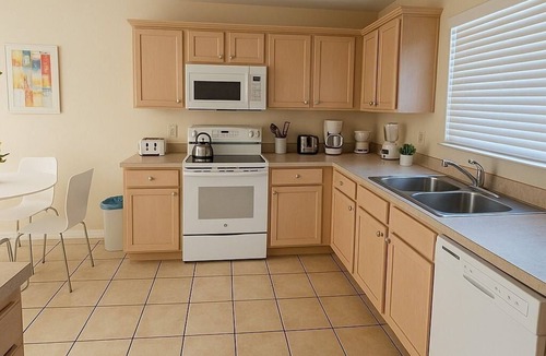 Indian Wells House | 10 Min to Disney w/Priv. Pool. Indian Wells