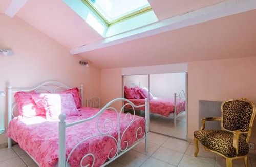 Saint-Germain House | 100 m² House ∙ 3 bedrooms ∙ 7 guests