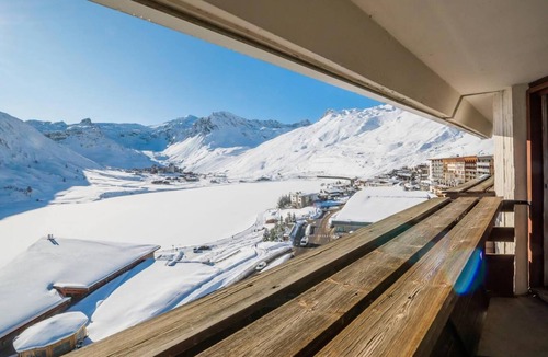 Tignes le Lac Apartment | 10m from resort center, 6th floor, tv, ski locker, 16m², Tignes