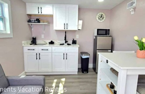 Tampa Apartment | #14 Stadium by Joyful Moments