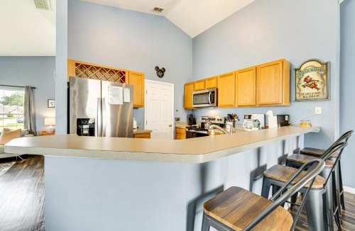 Tivoli Manor House | 15 Mi to Disney: Home w/Pool & Lanai in Davenport