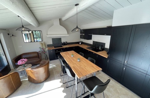 Fuveau Cottage | 15 min from Aix-en-Provence: Charming cottage with seasonal heated pool