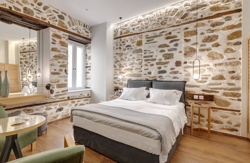 Ermoupoli Hotel | 1844 Suites Syros
