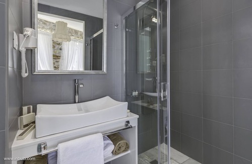 Ermoupoli Hotel | 1844 Suites Syros