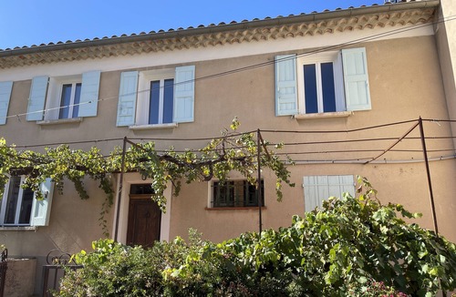 Le Castellet House | 18th century village house 15 minutes from the beaches. I