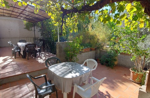 Le Castellet House | 18th century village house 15 minutes from the beaches. I
