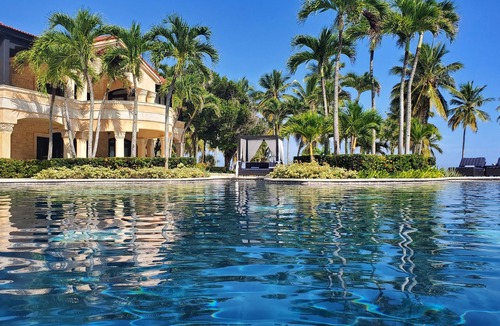Cabrera Villa | 19 Suites Tropical Beachfront Luxury Villa