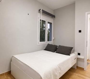 Patras House | 1940Patras Quiet Studio with Free Parking