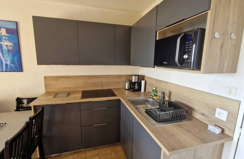 Rayol-Canadel-sur-Mer Apartment | 1BR with pool, parking, terrace, sea view in Rayol-Canadel-sur-Mer