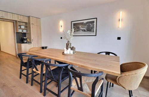 Meribel-Mottaret Apartment | 1st floor, view mountain, terrace, fireplace or stove, 134m², Méribel