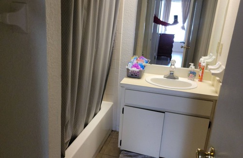 Eaton Park Apartment | 2 bed 2 bath, Whole apartment, fully stocked kitchen and baths.