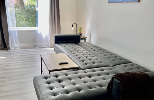 Port Alice Apartment | 2 Bedroom 1 Bathroom Apartment Bamboo View Pet Friendly* Best Location!