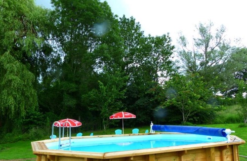 Louroux-de-Bouble Apartment | 2 Bedroom Apartment With Swimming Pool